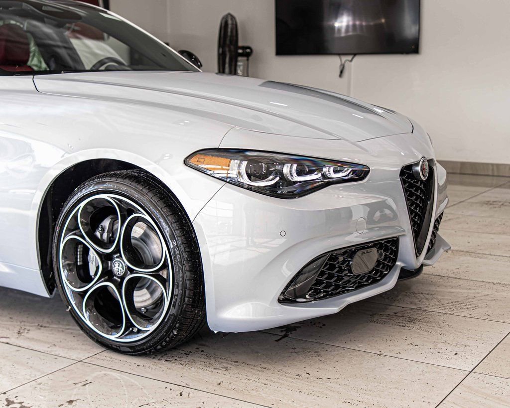 New 2025 Alfa Romeo Giulia AWD w/ Driving Assist Package image 3