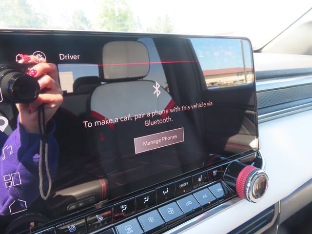 Used 2023 GMC Canyon AT4X w/ Edition 1 AWD/4WD image 26
