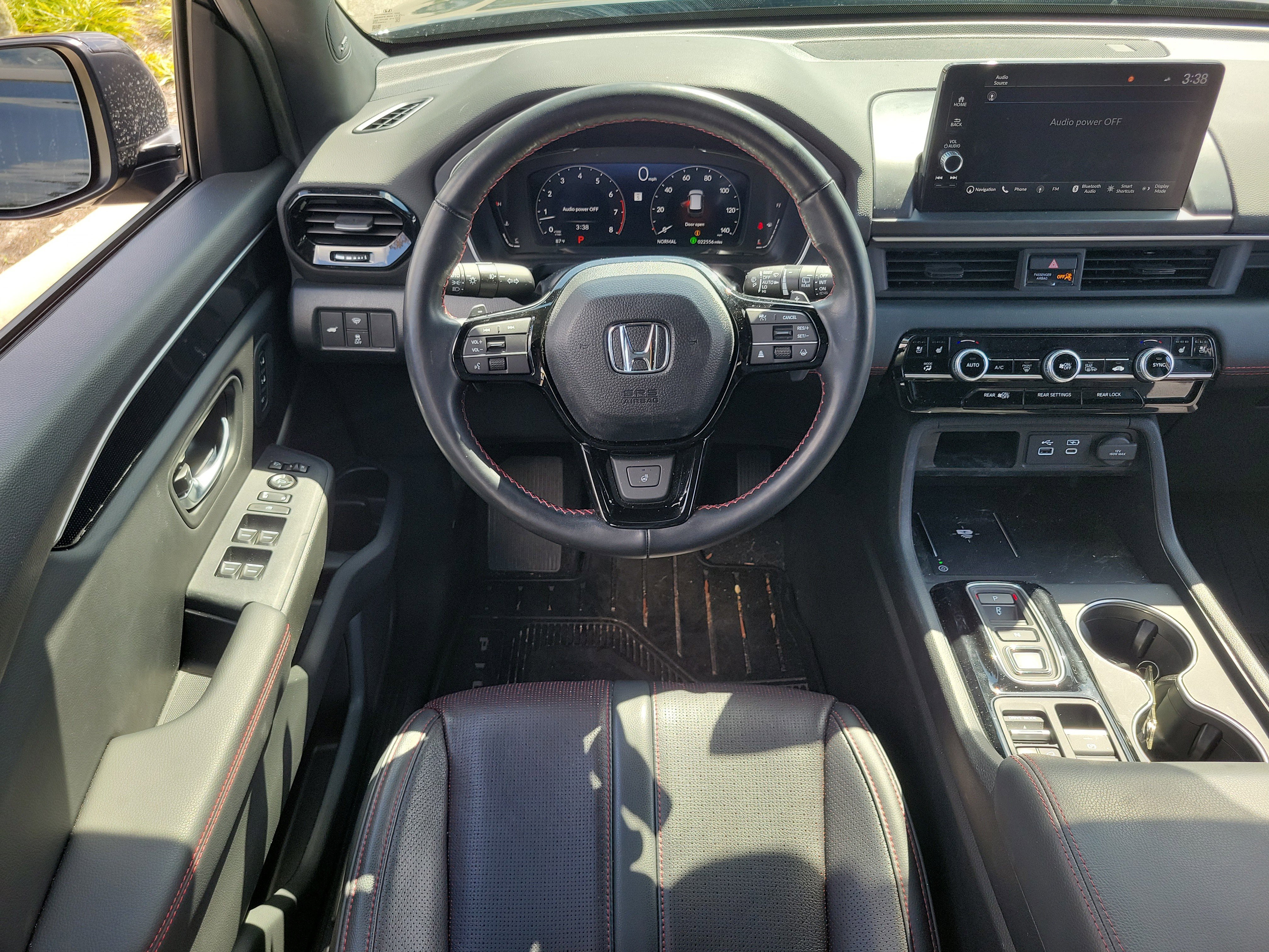 Certified 2025 Honda Pilot Black Edition image 19