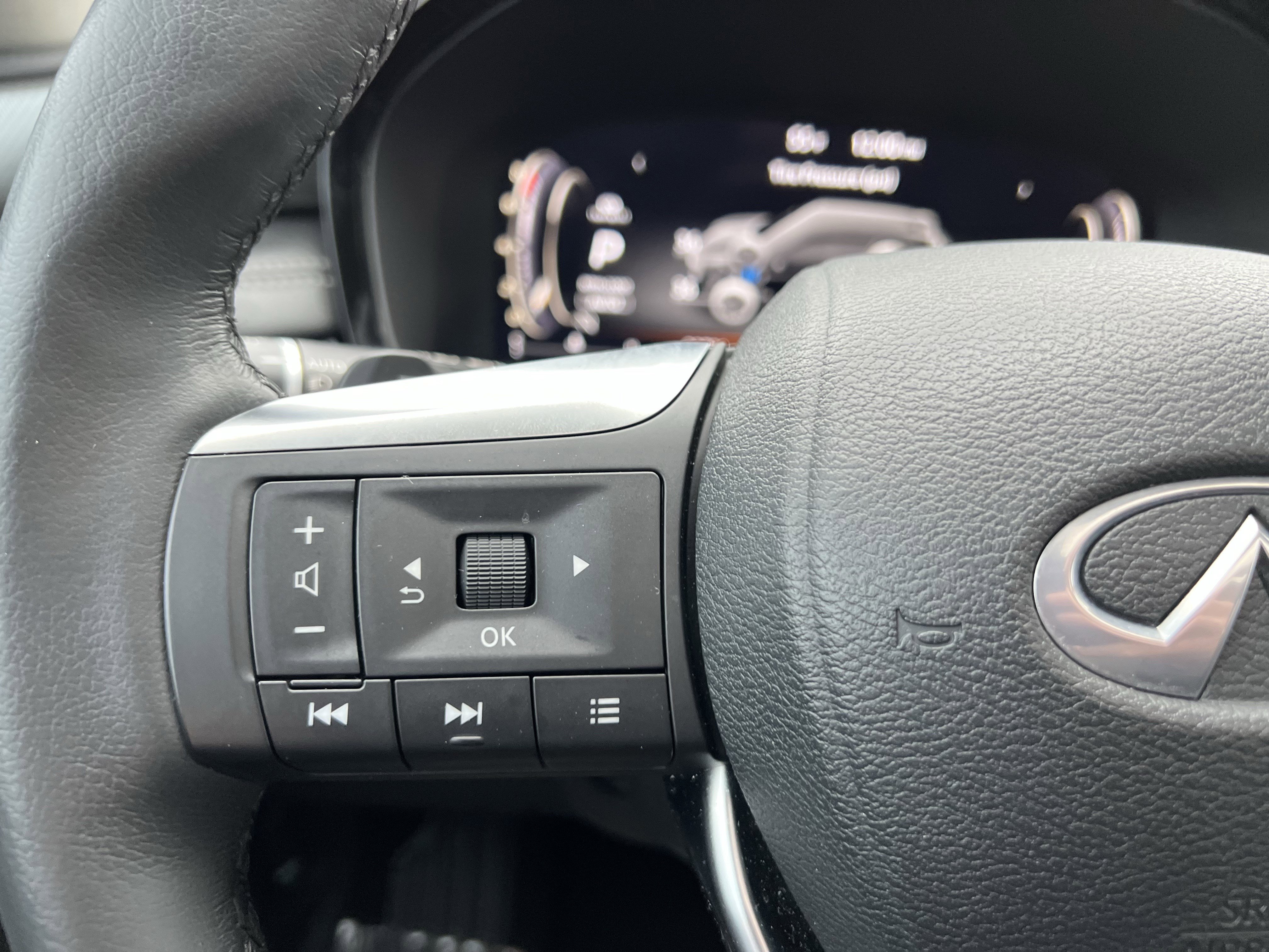 Used 2023 INFINITI QX60 Luxe image 20