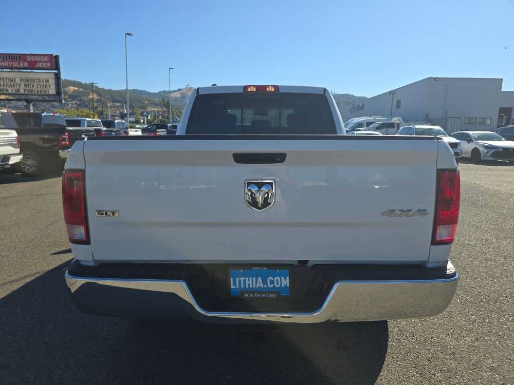Used 2017 RAM 1500 Classic SLT AWD/4WD image 4