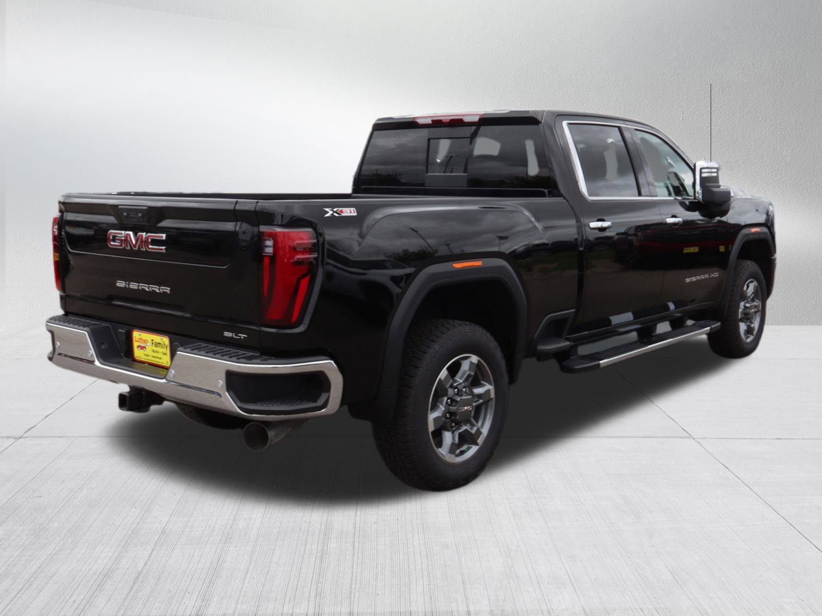 New 2025 GMC Sierra 2500 SLT w/ SLT Premium Package image 7