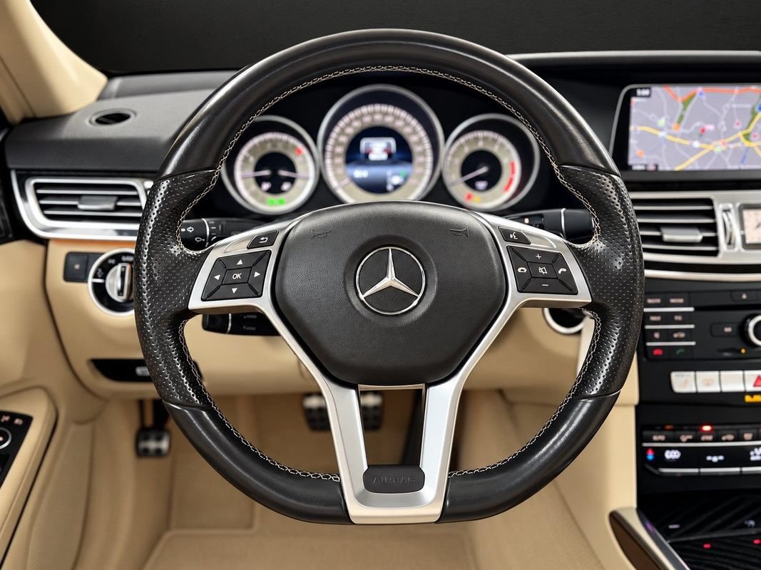 Used 2016 Mercedes-Benz E 350 4MATIC Sedan w/ Premium Package image 29