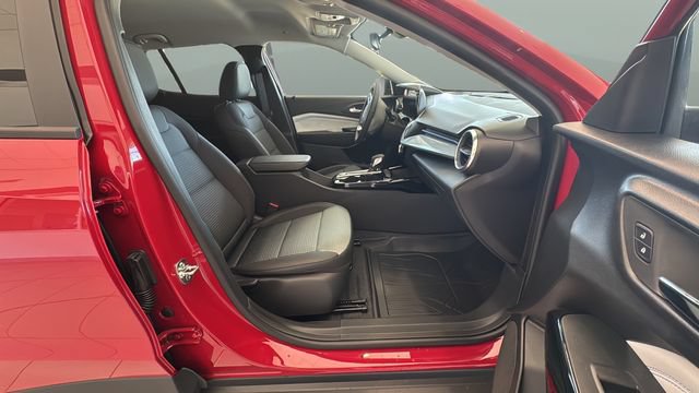 New 2026 Chevrolet Trax LT w/ Driver Confidence Package FWD image 17