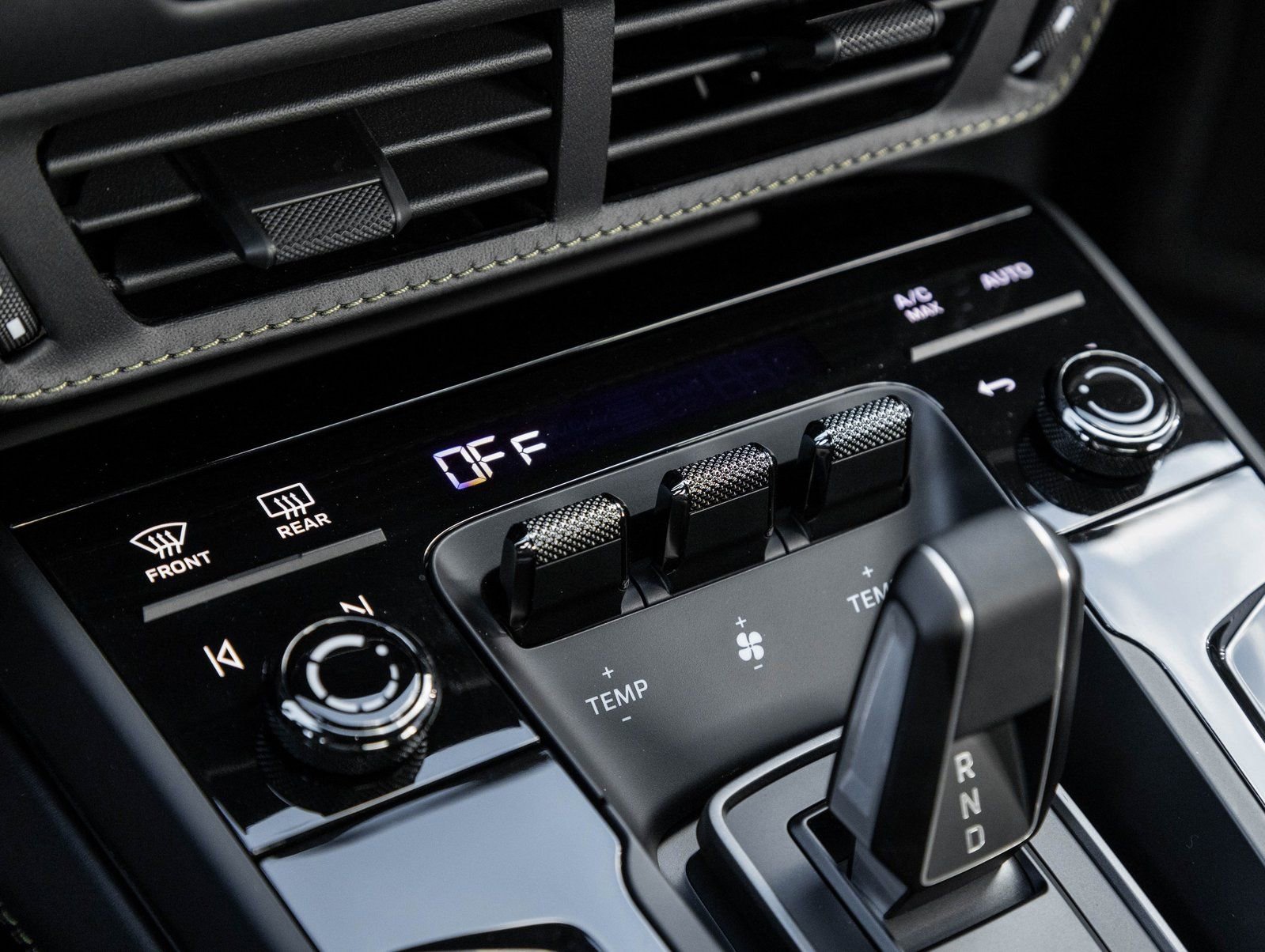 Certified 2026 Porsche 911 GTS image 29