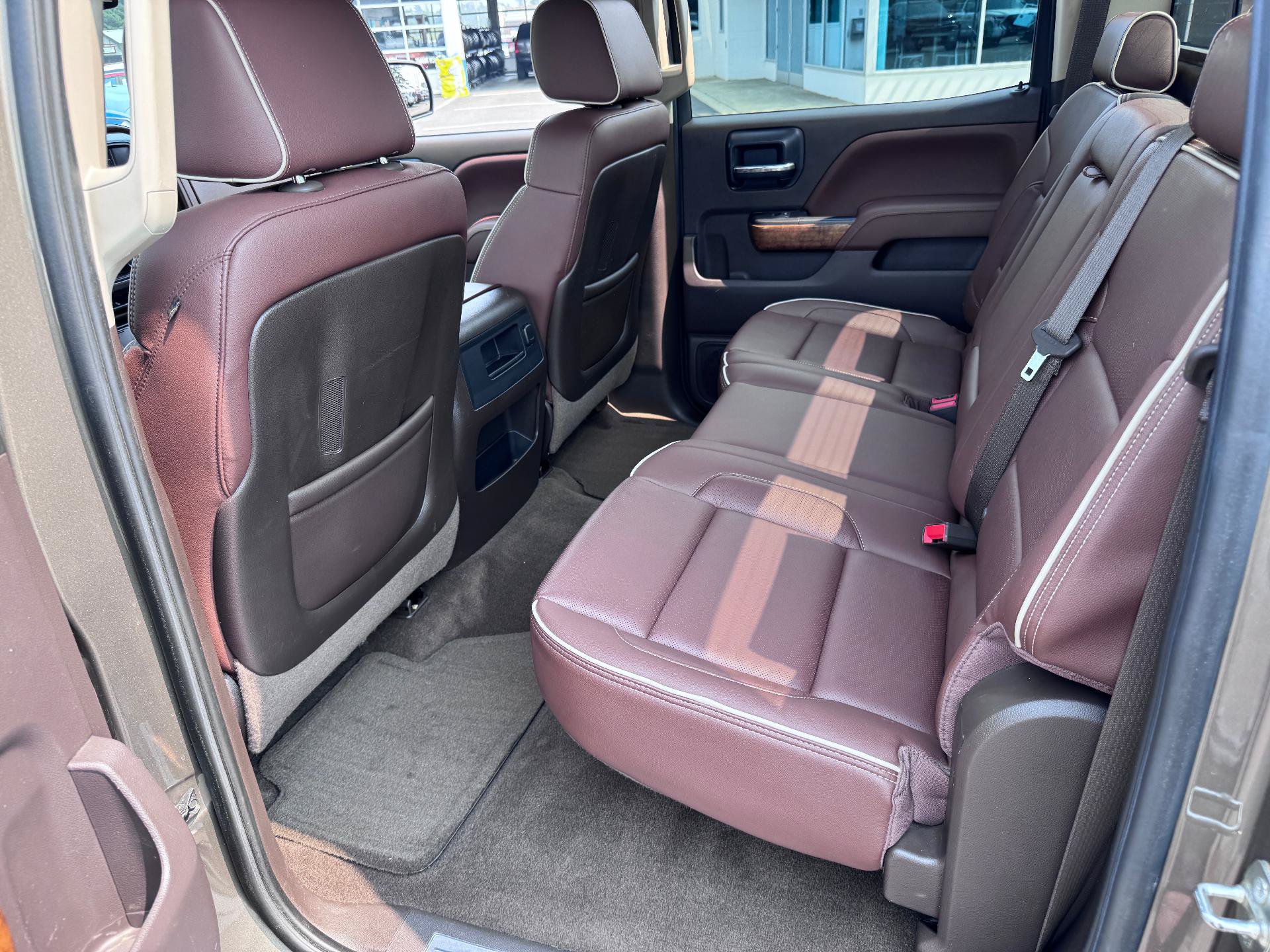 Used 2015 Chevrolet Silverado 1500 High Country w/ High Country Premium Package AWD/4WD image 14