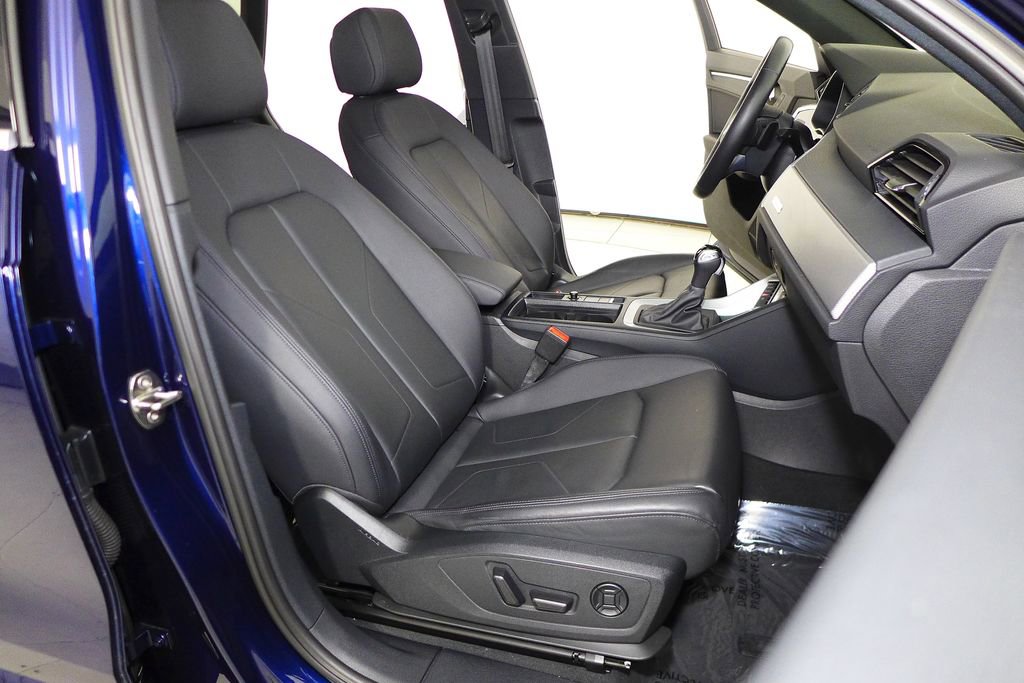 Used 2022 Audi Q3 2.0T Premium w/ Convenience Package image 19