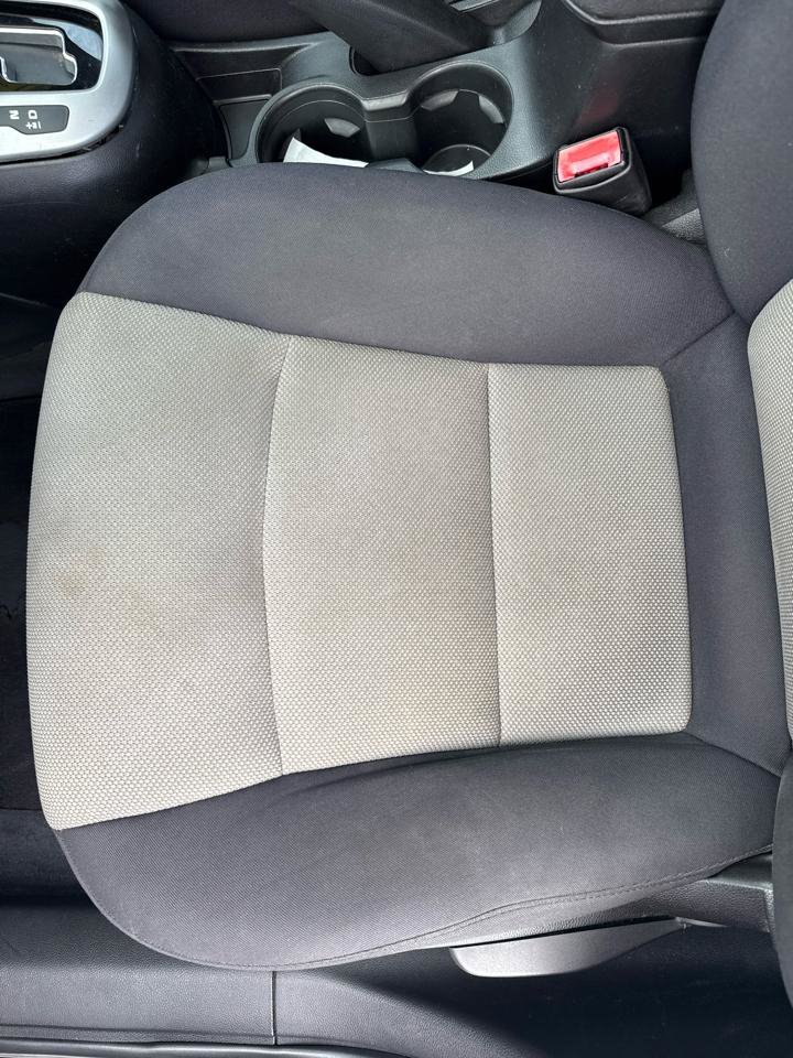 Used 2013 Chevrolet Cruze LS FWD image 30