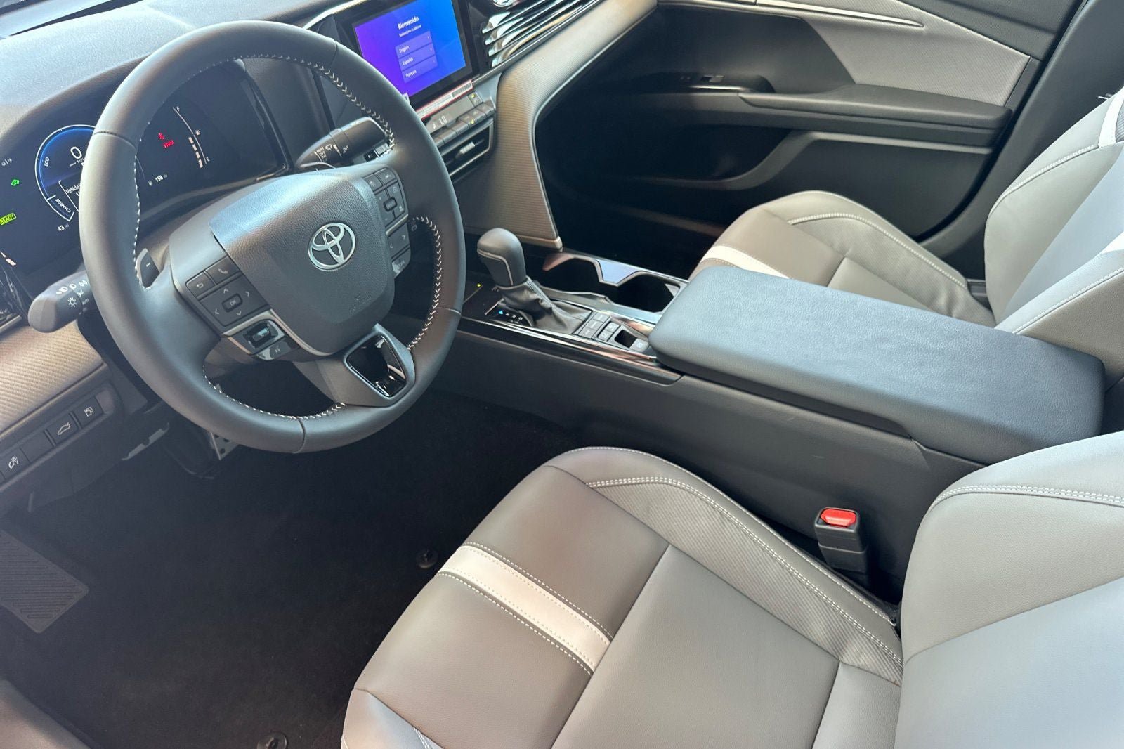 New 2026 Toyota Camry SE FWD image 11