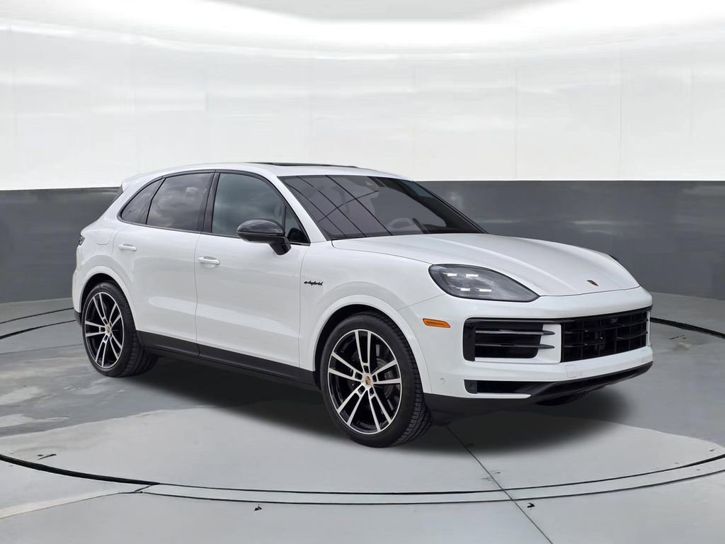 Certified 2025 Porsche Cayenne E-Hybrid image 6