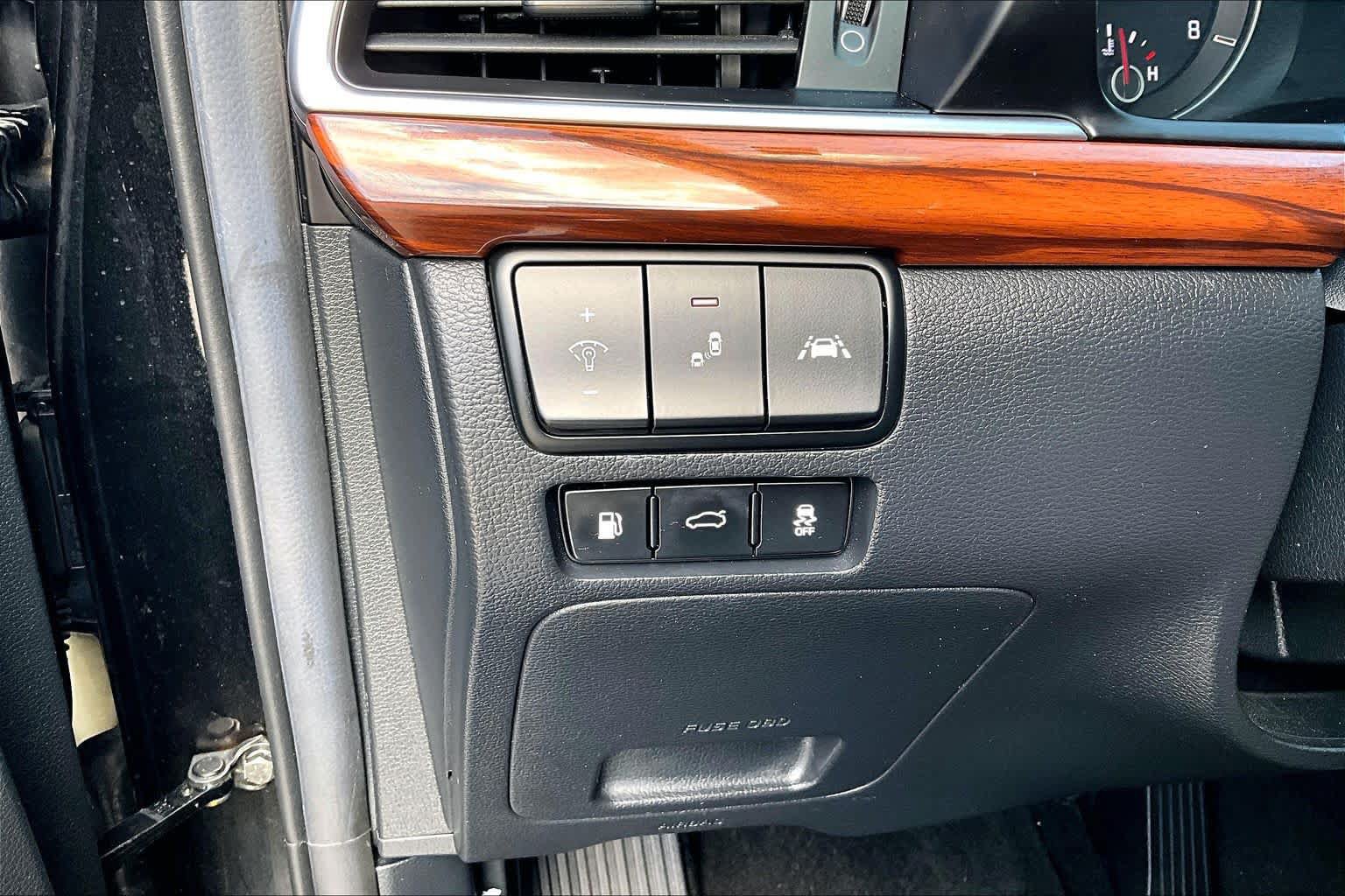 Used 2019 Kia Cadenza Technology FWD image 35
