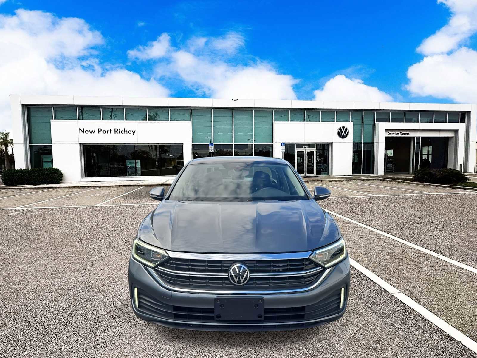 Used 2022 Volkswagen Jetta SEL image 3
