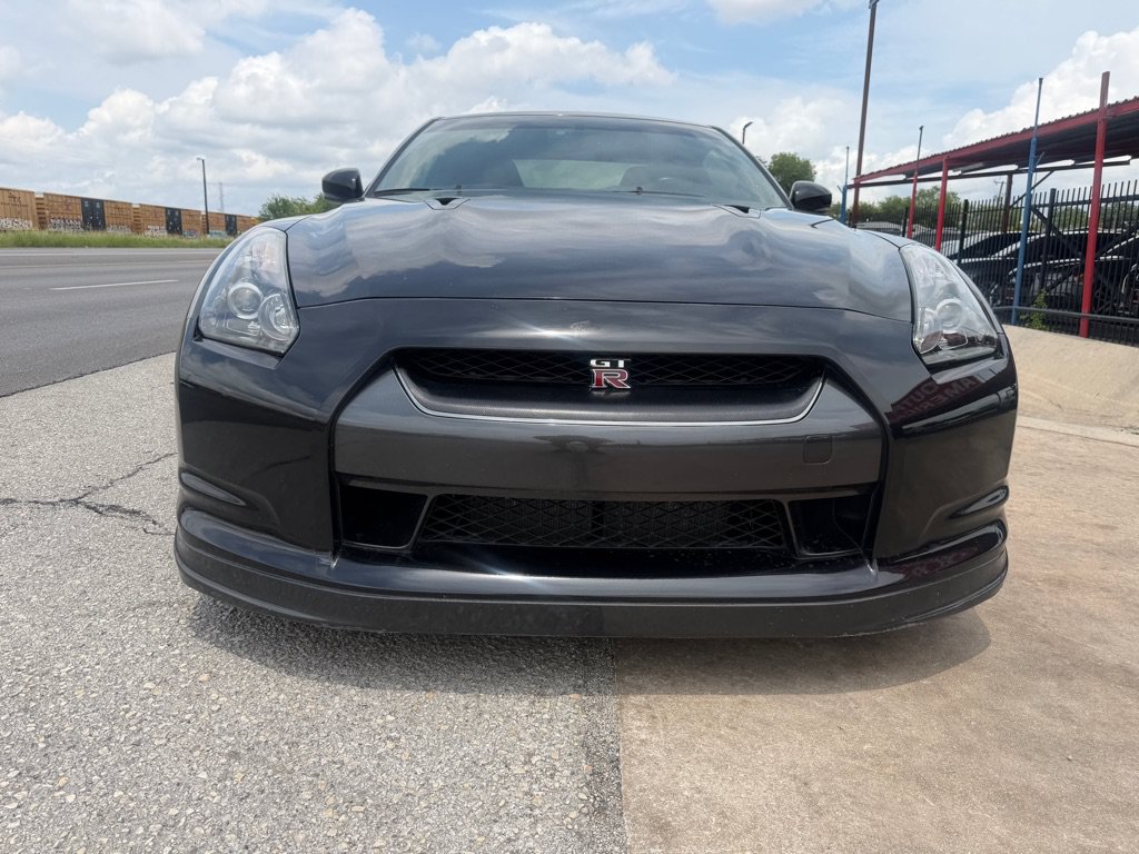 Used 2010 Nissan GT-R Premium AWD/4WD image 5