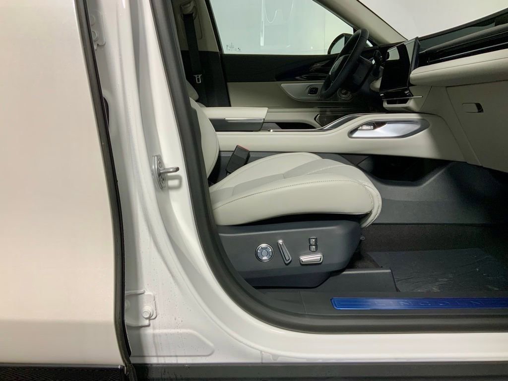 New 2026 Lincoln Nautilus Reserve image 38