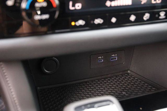 Used 2025 Nissan Pathfinder SV image 19