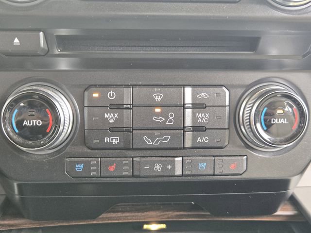 Used 2016 Ford F150 Lariat w/ Equipment Group 502A Luxury RWD image 18