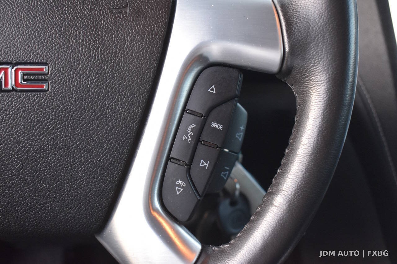 Used 2015 GMC Acadia SLT w/ Technology Package AWD/4WD image 22