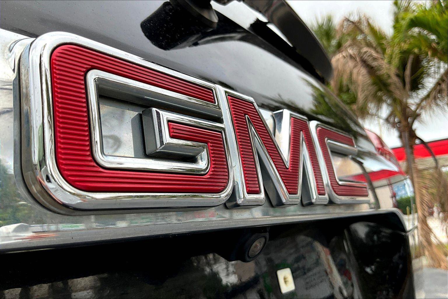 Used 2019 GMC Acadia SLT image 24