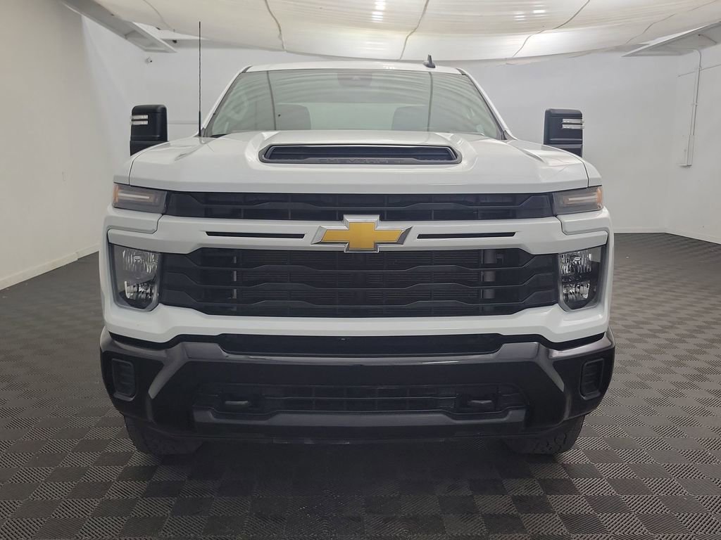 Used 2025 Chevrolet Silverado 2500 Custom w/ Custom Convenience Package image 6