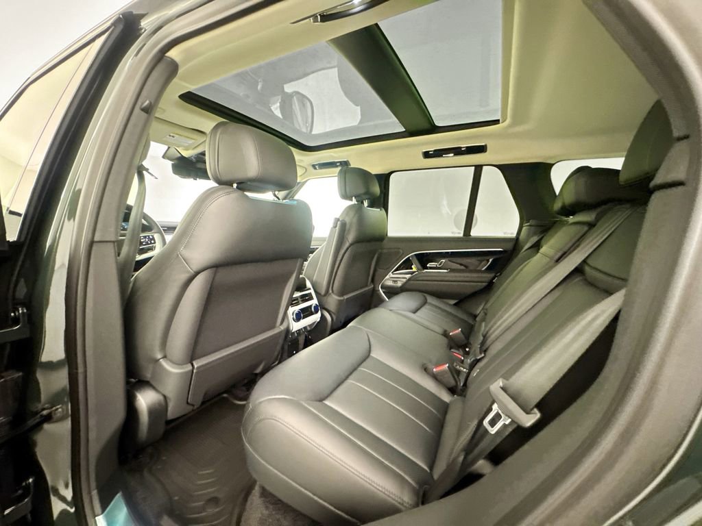 New 2026 Land Rover Range Rover SE image 24