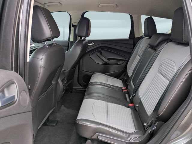 Used 2017 Ford Escape SE w/ Equipment Group 201A FWD image 16