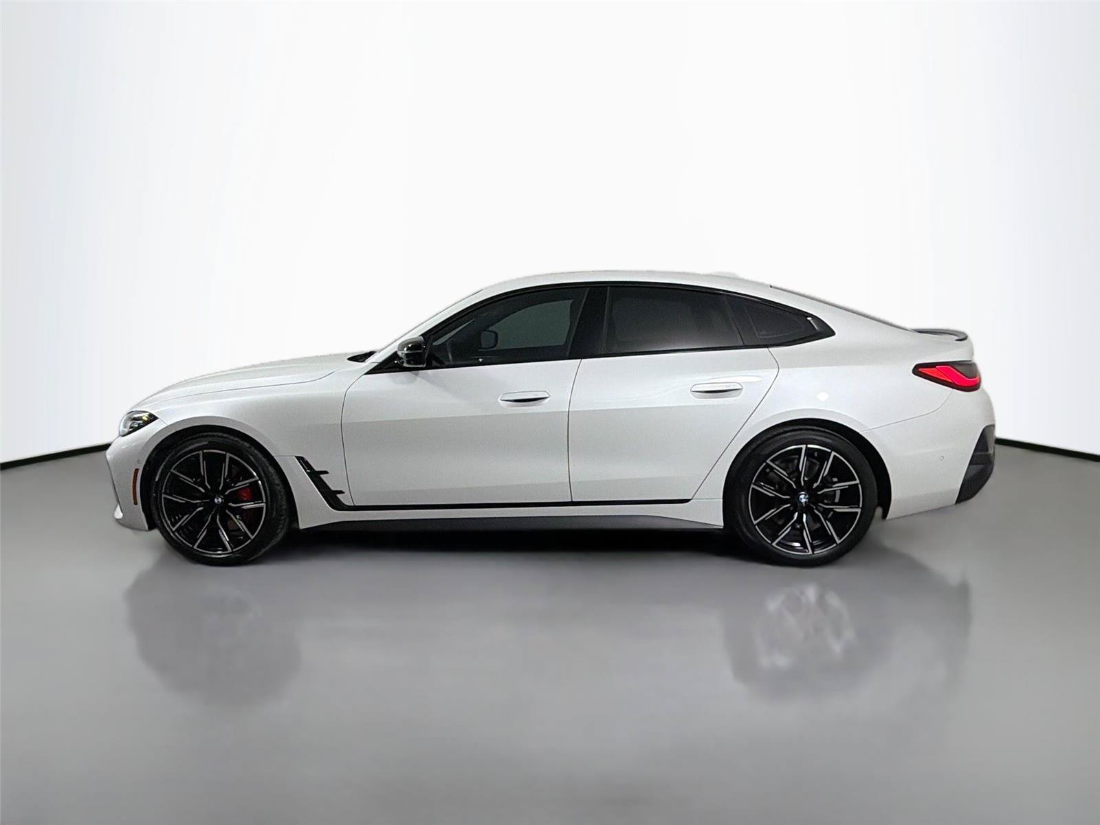 Used 2023 BMW 430i Gran Coupe xDrive w/ M Sport Package AWD/4WD image 9