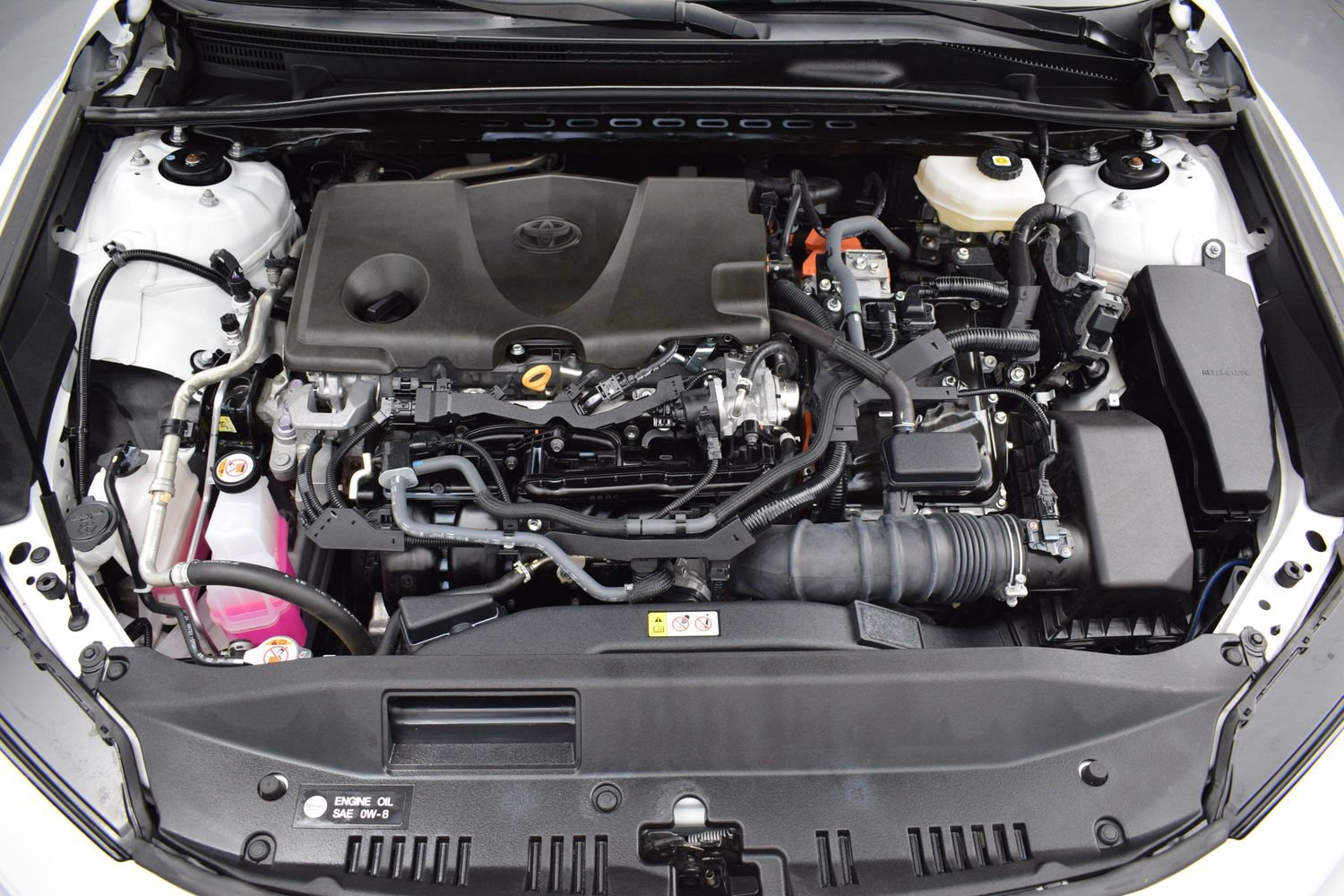 Used 2025 Toyota Camry SE FWD image 9