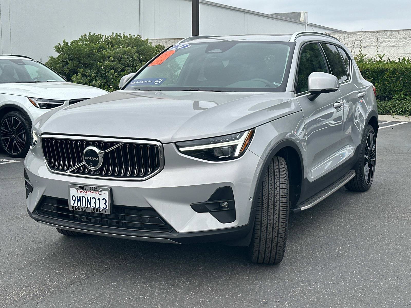 Certified 2024 Volvo XC40 B5 Ultimate w/ Climate Package image 8
