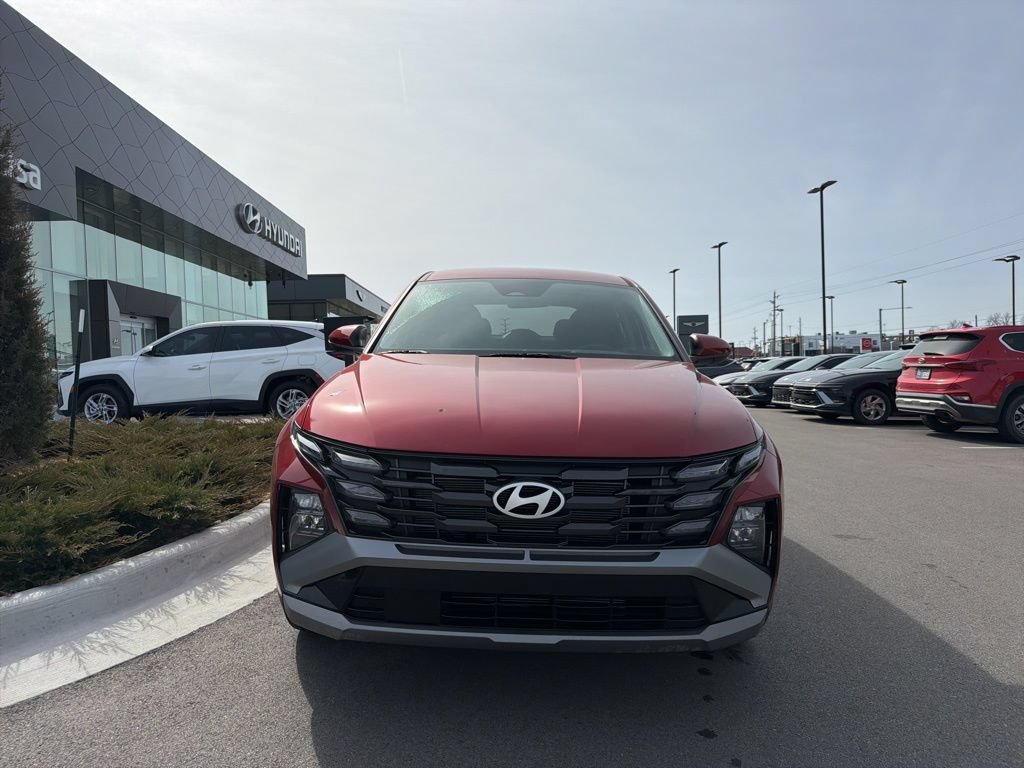 Certified 2026 Hyundai Tucson SE FWD image 2