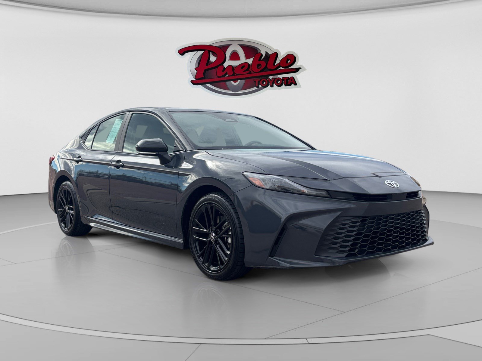 Used 2025 Toyota Camry SE FWD image 7