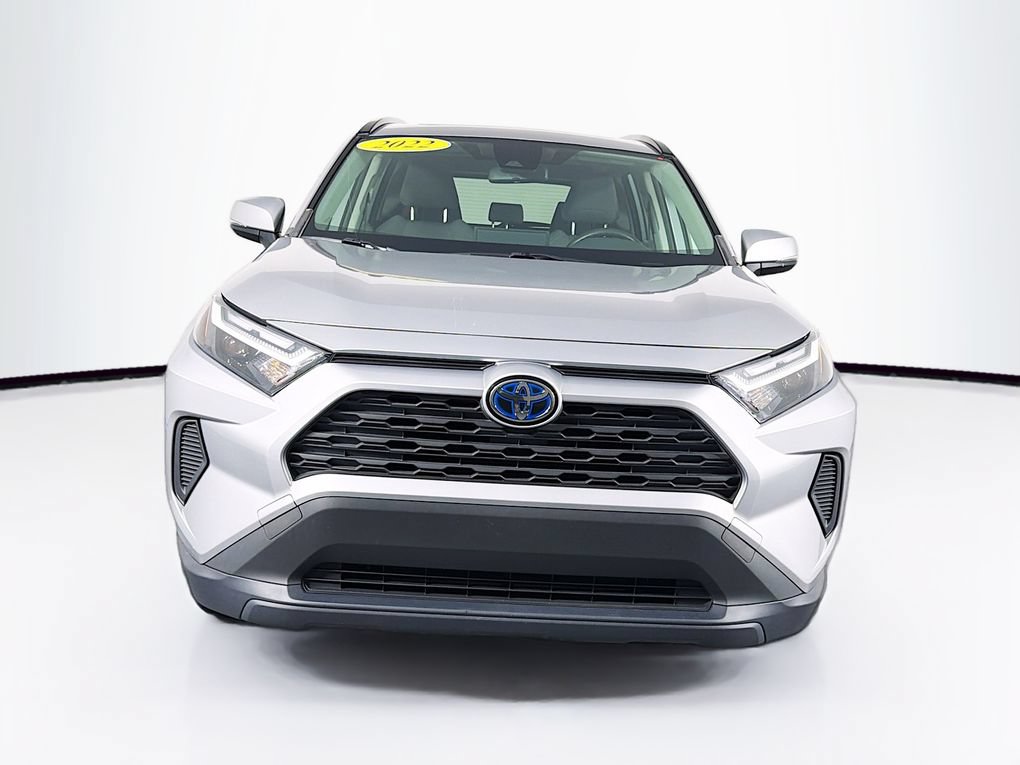 Used 2022 Toyota RAV4 XLE w/ Convenience Package AWD/4WD image 2