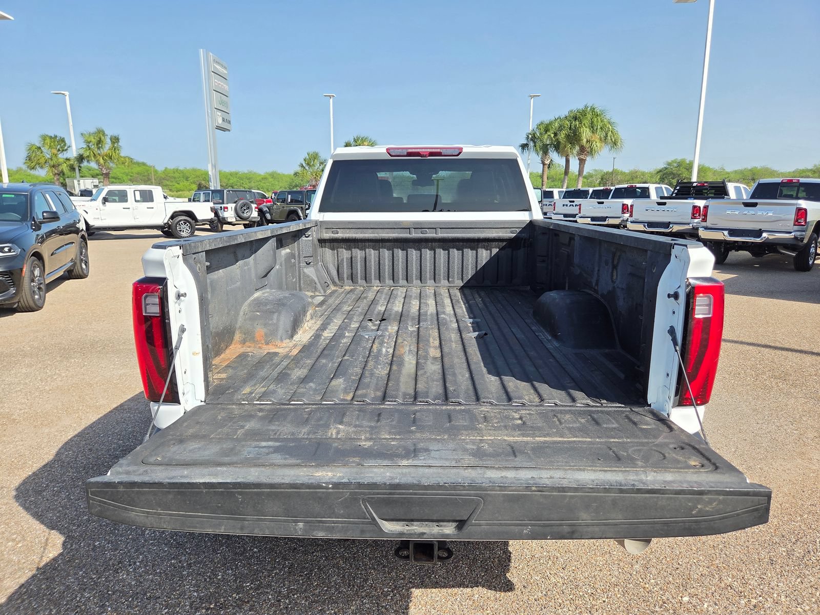 Used 2024 GMC Sierra 3500 Pro AWD/4WD image 28