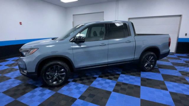 Used 2025 Honda Ridgeline Sport image 4