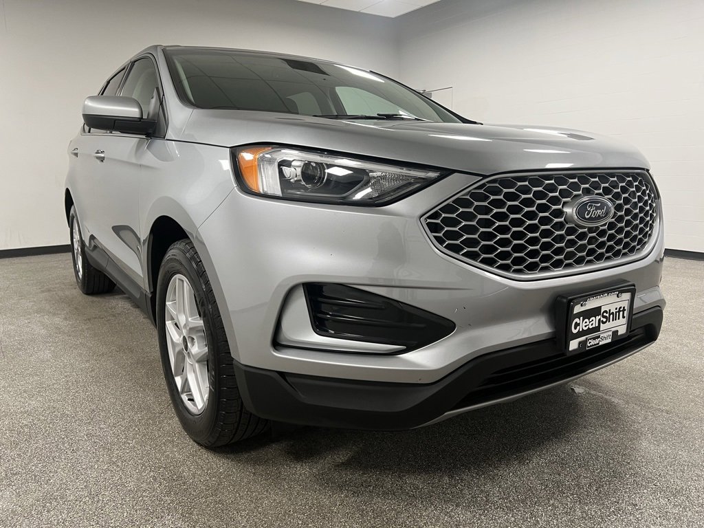 Used 2024 Ford Edge SEL image 2