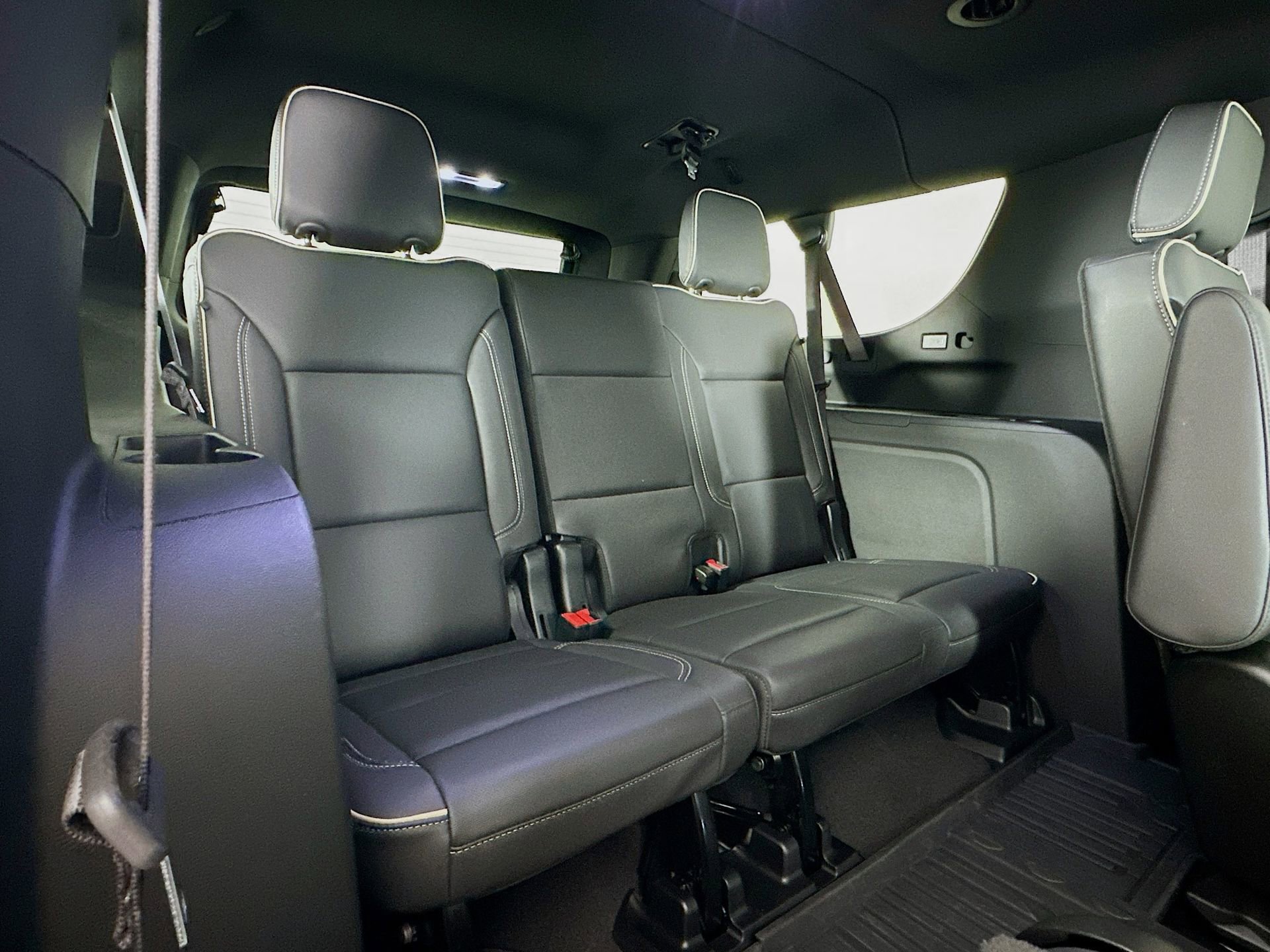 Used 2023 GMC Yukon XL SLT w/ LPO, Floor Liner Package image 29