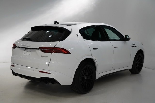 New 2025 Maserati Grecale Modena image 7