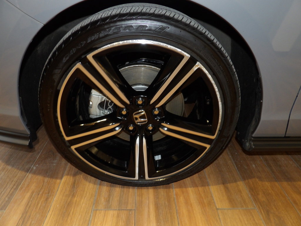 Used 2024 Honda Accord Sport image 10