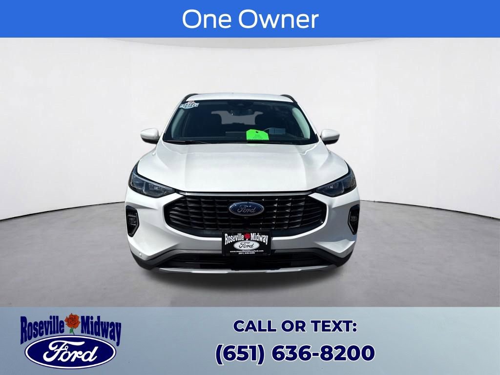 Used 2023 Ford Escape Platinum w/ Premium Technology Package AWD/4WD image 2