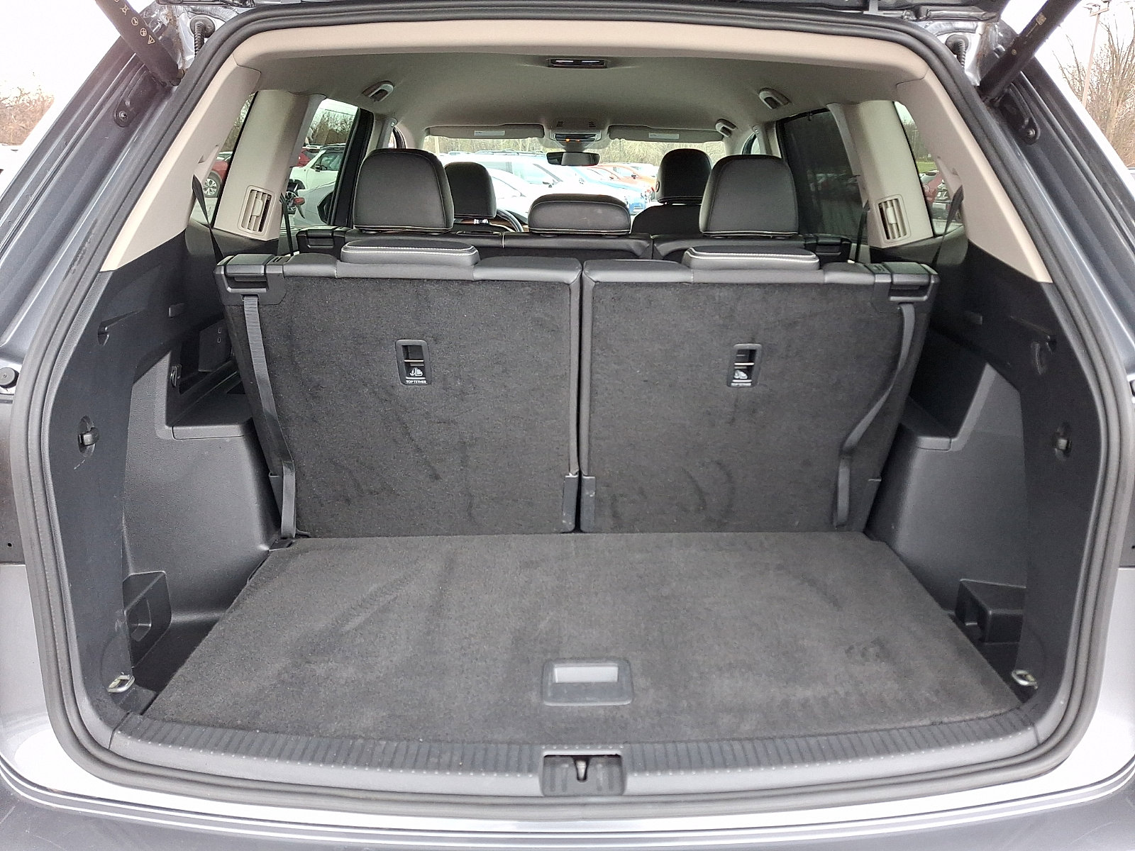 Used 2024 Volkswagen Atlas SE image 30