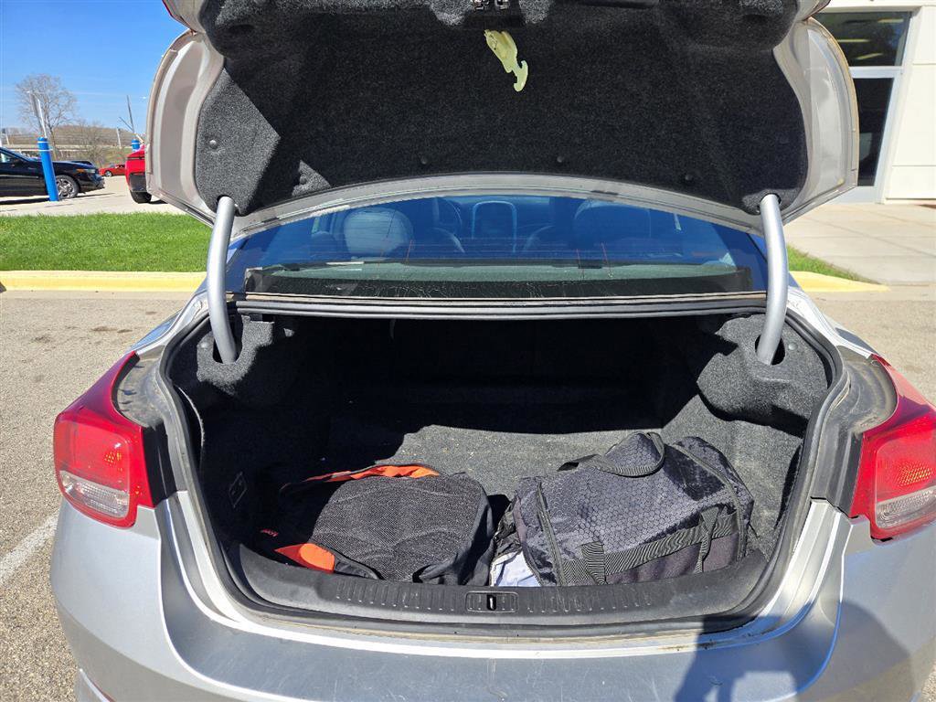 Used 2015 Chevrolet Malibu LT w/ Power Convenience Package FWD image 6