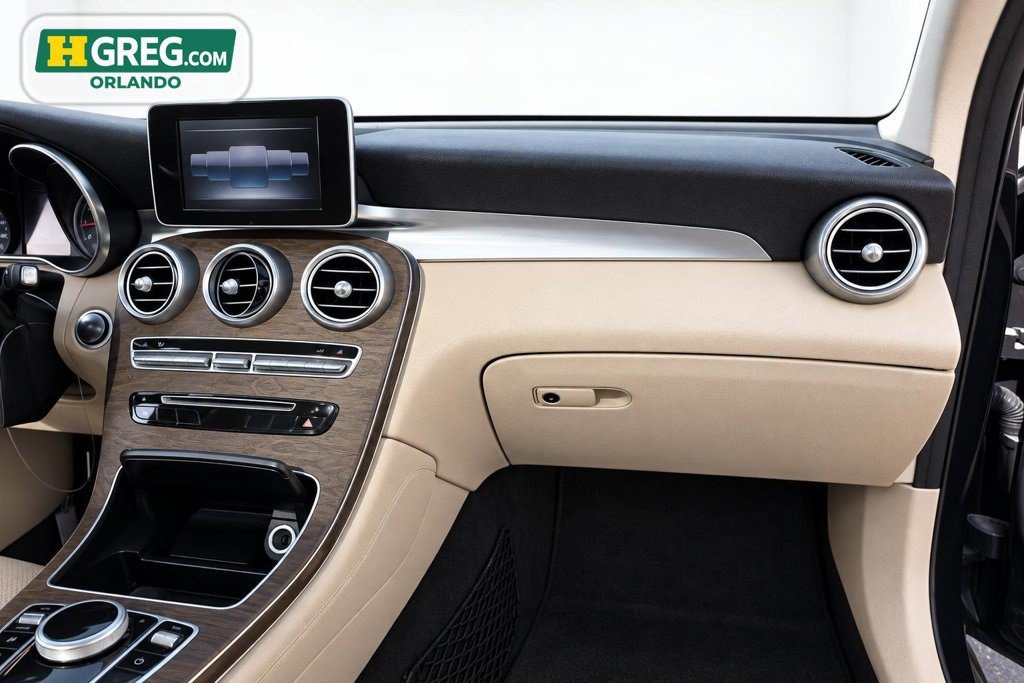 Used 2019 Mercedes-Benz GLC 300 image 11