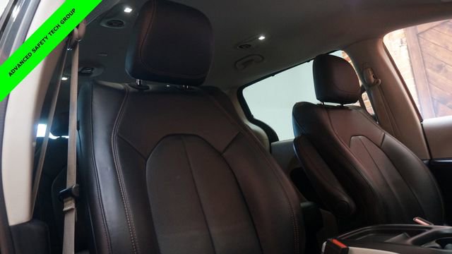 Used 2019 Chrysler Pacifica Touring-L w/ Advanced Safetytec Group image 54