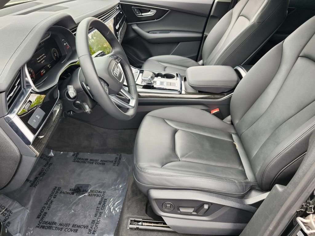 Used 2023 Audi Q7 2.0T Premium w/ Convenience Package image 11