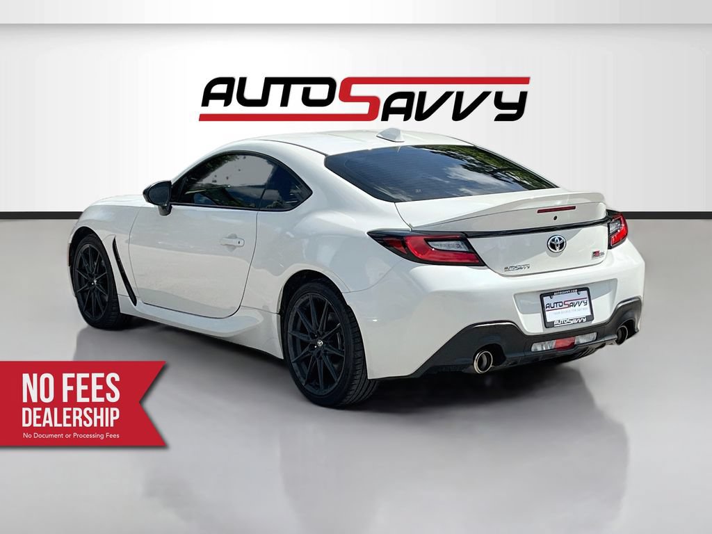 Used 2024 Toyota GR86 Premium RWD image 5