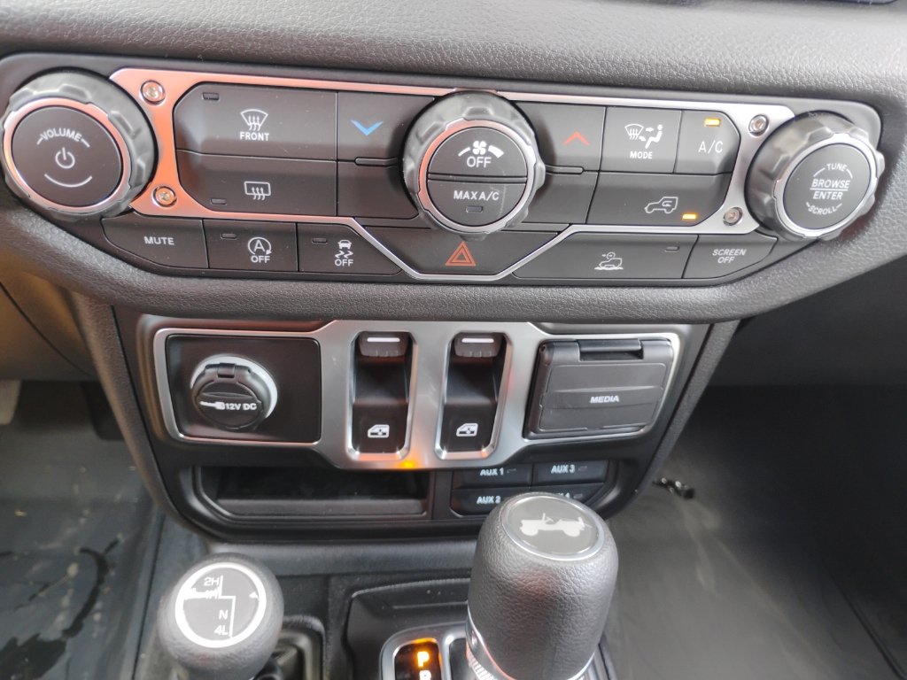 New 2026 Jeep Wrangler Sport AWD/4WD image 23
