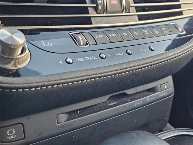Used 2021 Lexus LS 500 w/ Accessory Package (Z2) RWD image 12