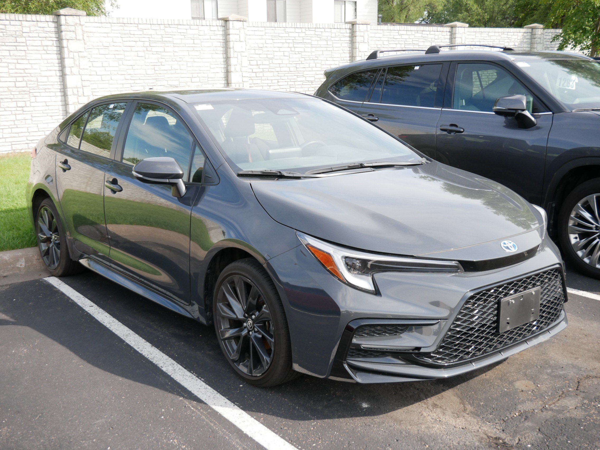 Certified 2023 Toyota Corolla SE w/ Carpet Mat Package (TMS) FWD image 4