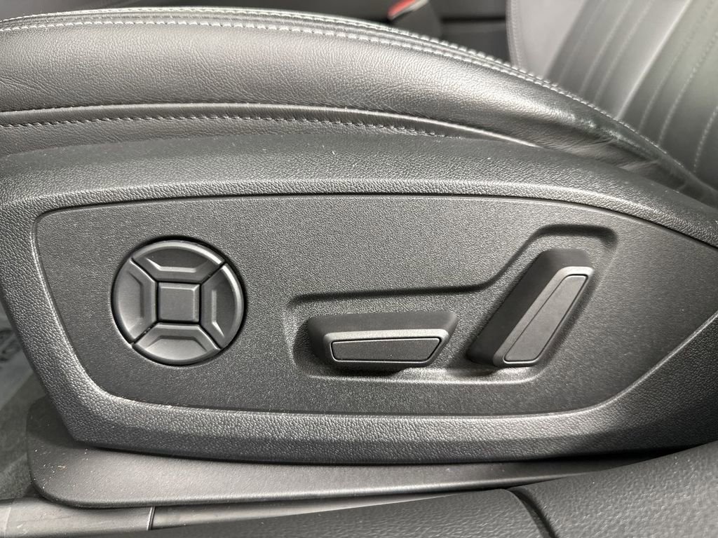 Used 2021 Audi A7 e Premium Plus w/ Interior Protection Package image 39