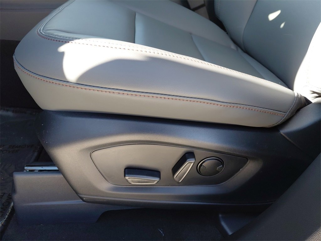 New 2026 Ford Explorer Active image 30