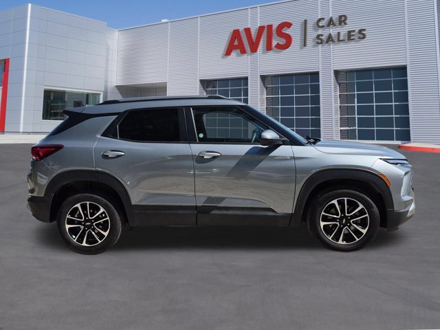 Used 2025 Chevrolet TrailBlazer LT AWD/4WD image 5
